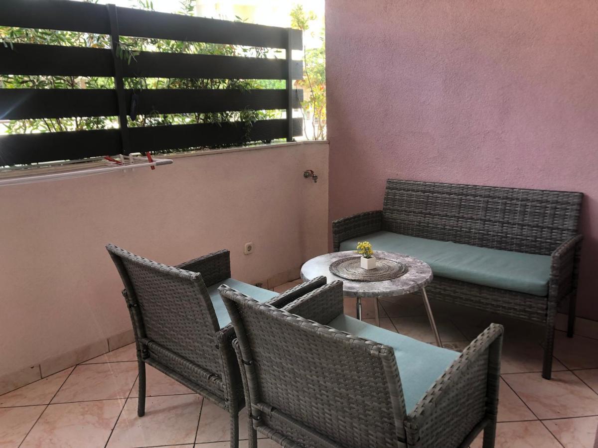 Apartman Toni Lägenhet Makarska Exteriör bild