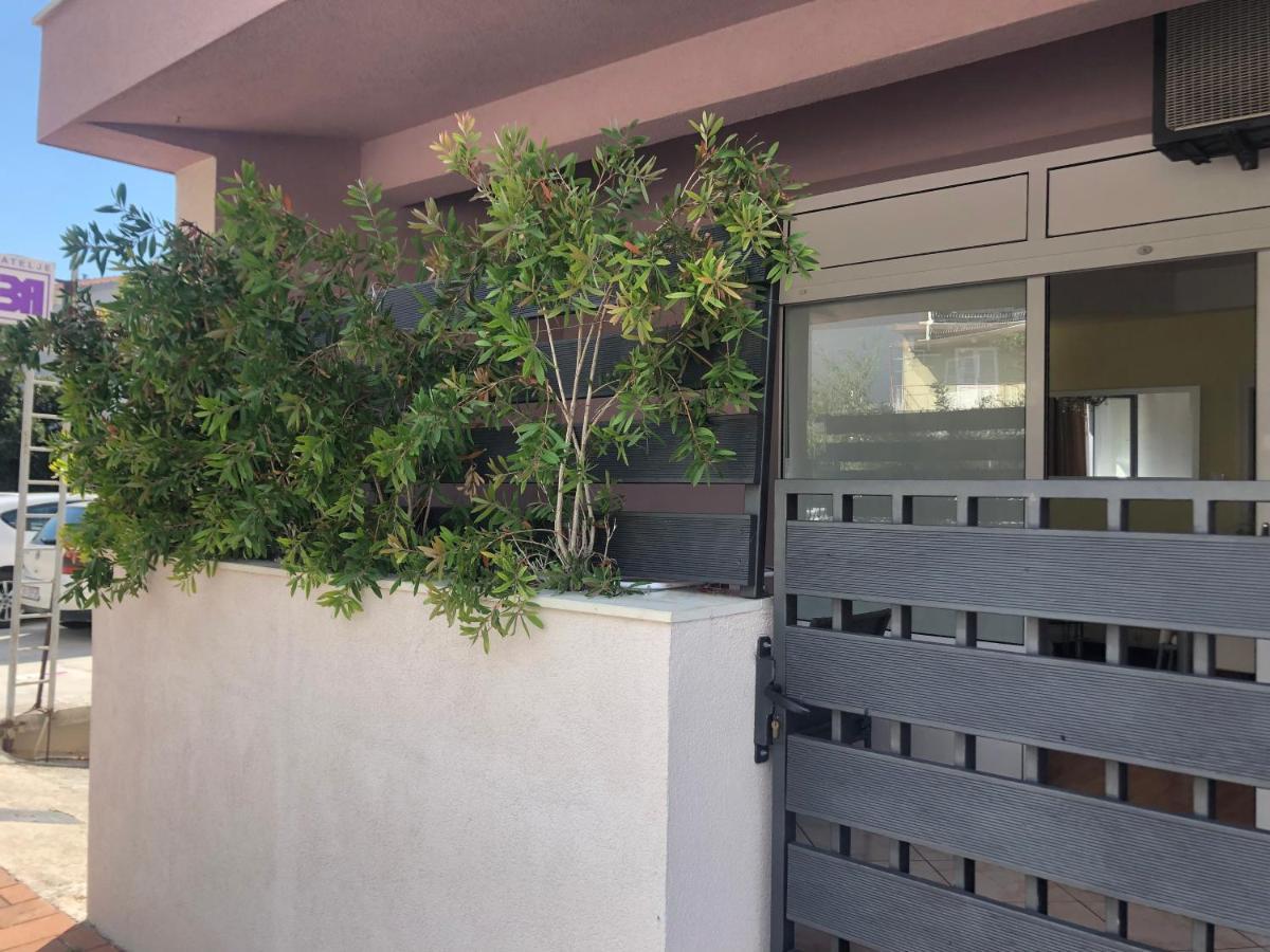 Apartman Toni Lägenhet Makarska Exteriör bild