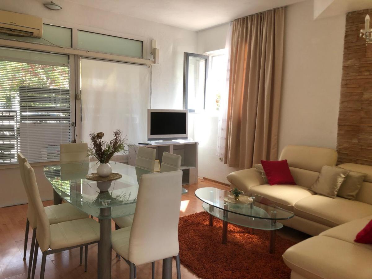Apartman Toni Lägenhet Makarska Exteriör bild