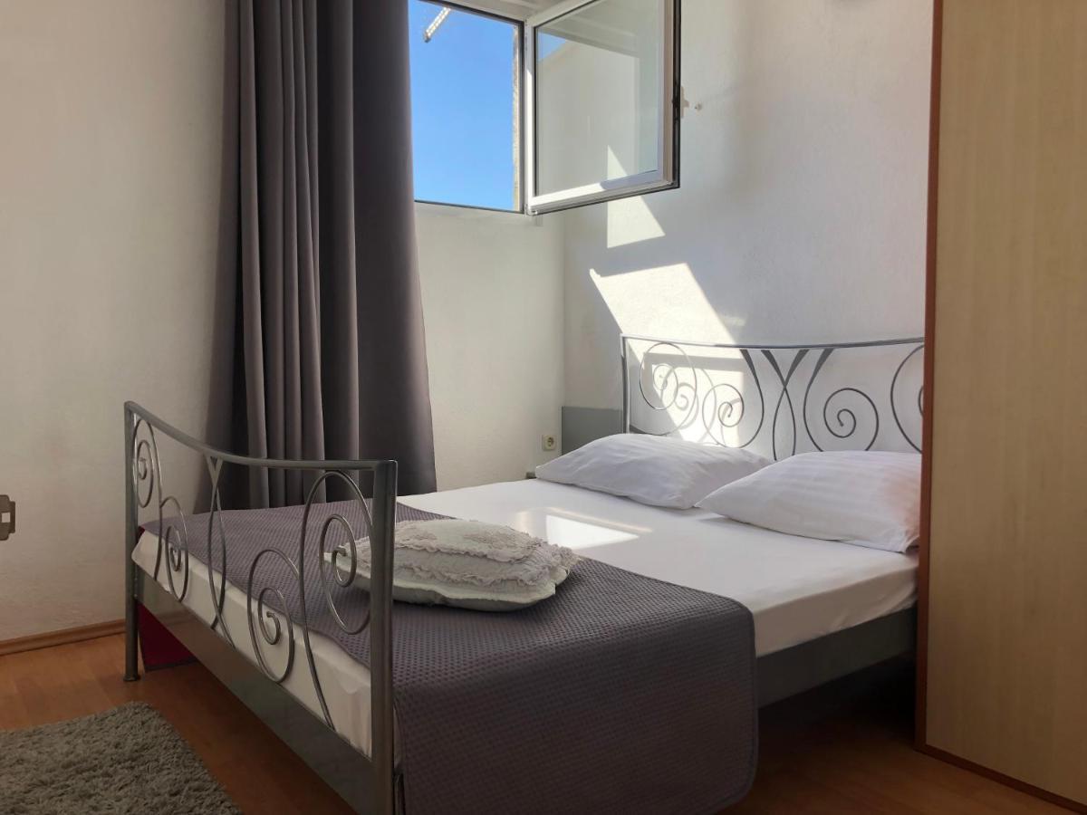 Apartman Toni Lägenhet Makarska Exteriör bild