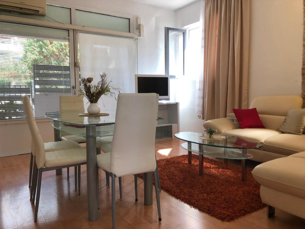 Apartman Toni Lägenhet Makarska Exteriör bild